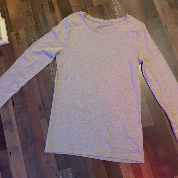 🌞FREE W PURCHASE, A New day soft and stretchy tee - Picture 3 of 4